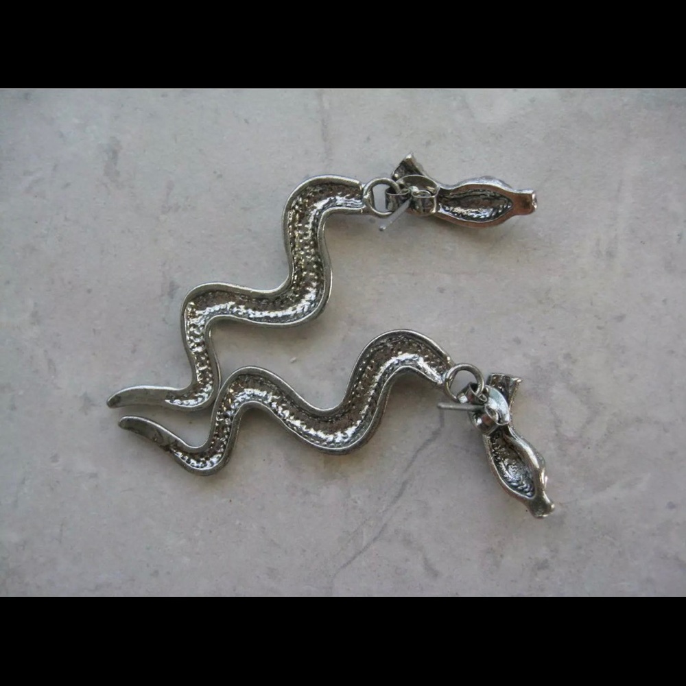 Vintage Snake Earrings - Picture 2 of 3